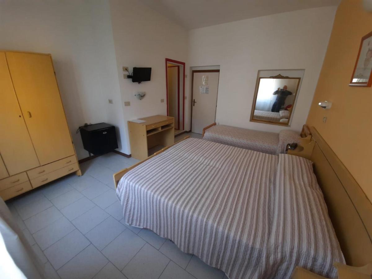 Hotel Vittoria تْشيانشانو  تيرمي المظهر الخارجي الصورة