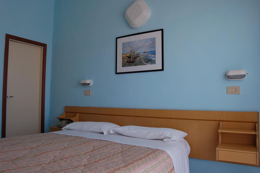 Hotel Vittoria تْشيانشانو  تيرمي المظهر الخارجي الصورة